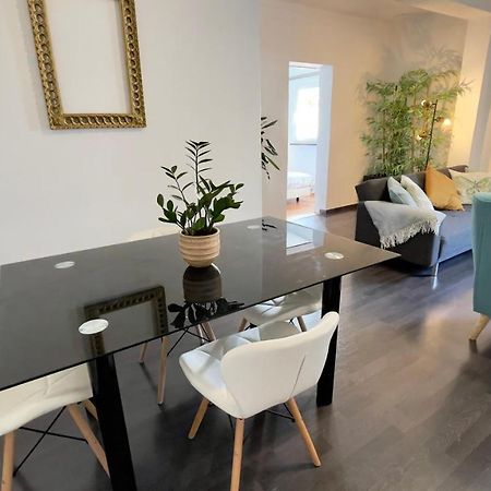 Apartamento T2 Com Terraco Grande Lägenhet Quarteira Exteriör bild