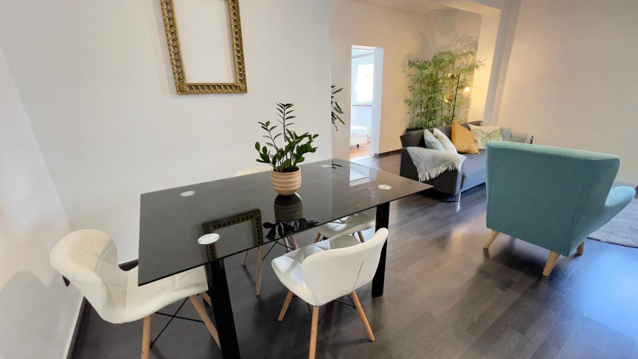 Apartamento T2 Com Terraco Grande Lägenhet Quarteira Exteriör bild
