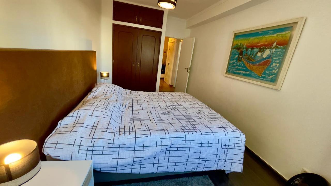 Apartamento T2 Com Terraco Grande Lägenhet Quarteira Exteriör bild