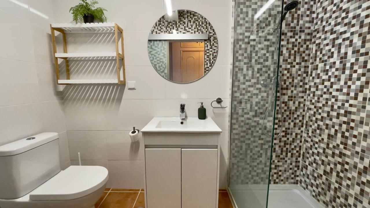 Apartamento T2 Com Terraco Grande Lägenhet Quarteira Exteriör bild