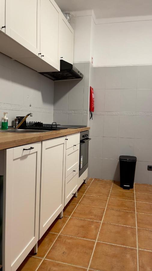 Apartamento T2 Com Terraco Grande Lägenhet Quarteira Exteriör bild