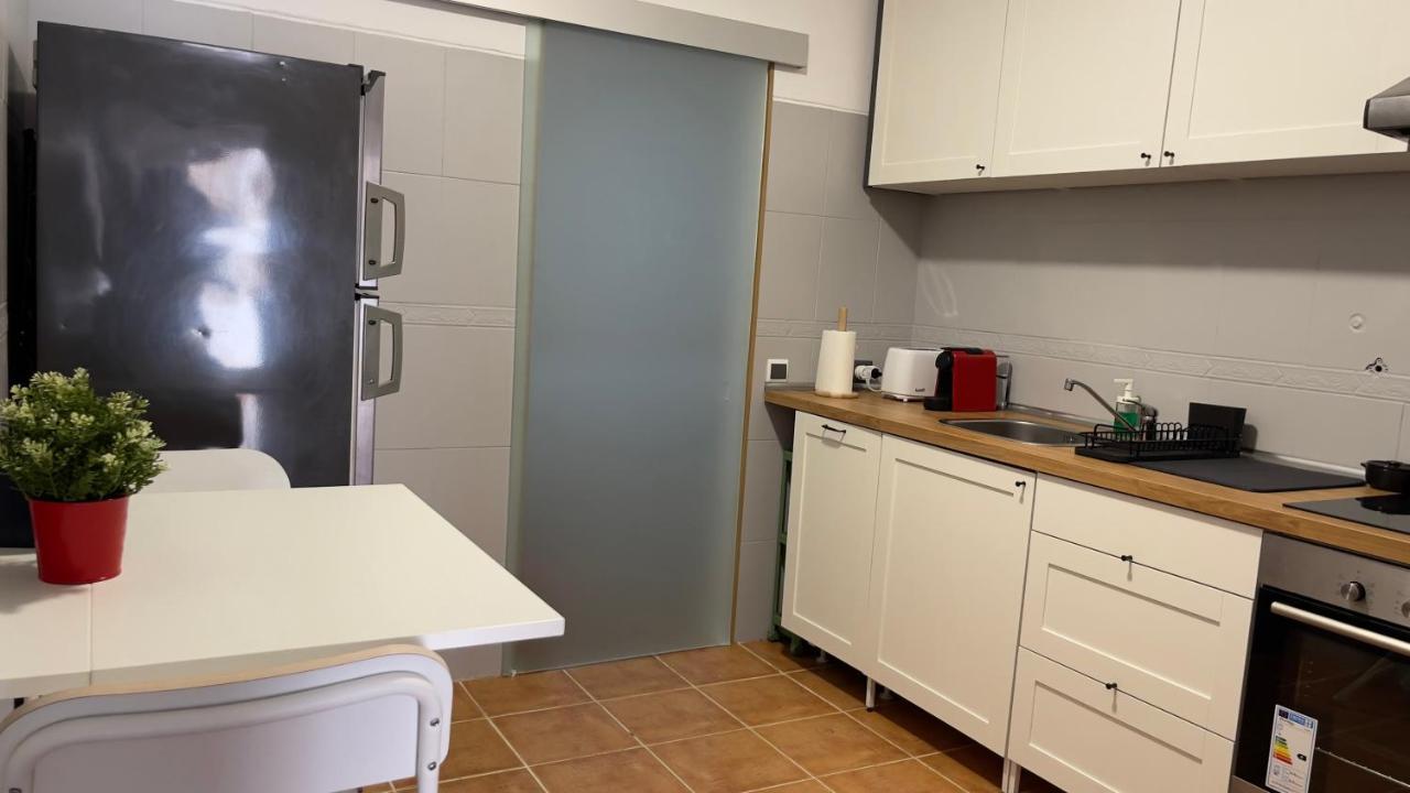 Apartamento T2 Com Terraco Grande Lägenhet Quarteira Exteriör bild