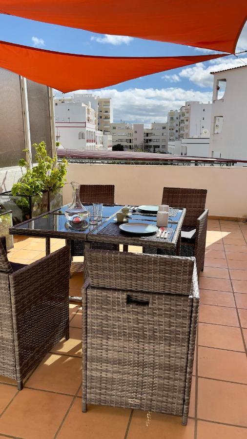 Apartamento T2 Com Terraco Grande Lägenhet Quarteira Exteriör bild
